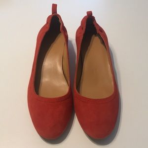 Block heel suede shoes